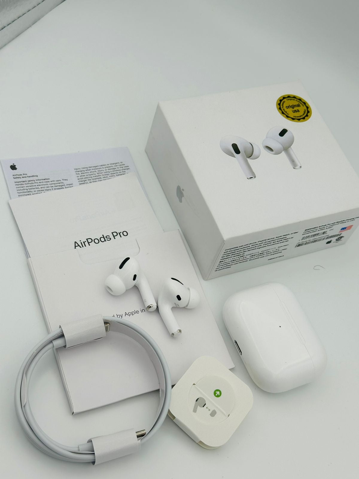 AirPods Pro with MagSafe Charging Case – Enhanced Noise Cancellation & USB-C/MagSafe
