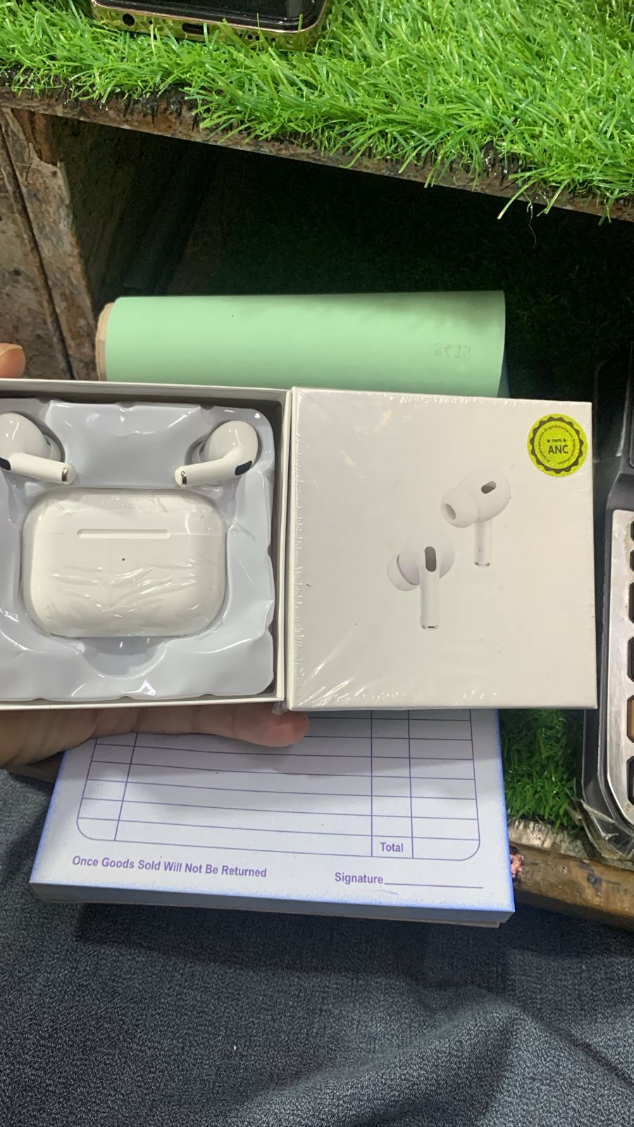 AirPods Pro with MagSafe Charging Case – Enhanced Noise Cancellation & USB-C/MagSafe